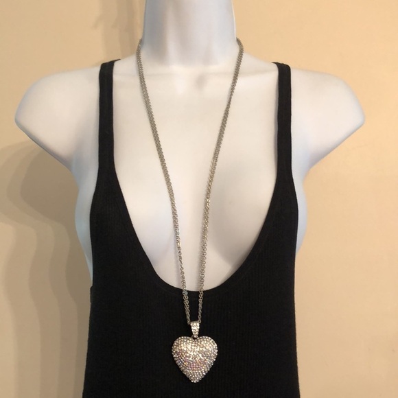 Curated bundle rhinestone sparkle puff heart jewelry set necklace and bracelet - Picture 8 of 8